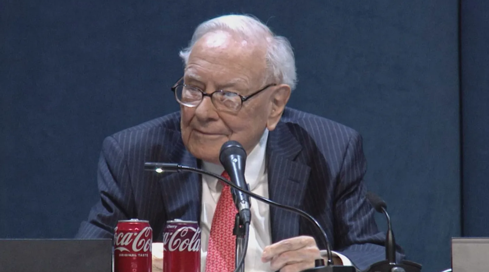 Warren Buffett vẫn là Chủ tịch HĐQT của Berkshire Hathaway, Greg Abel sẽ trở thành CEO vào cuối năm nay  - ảnh 1