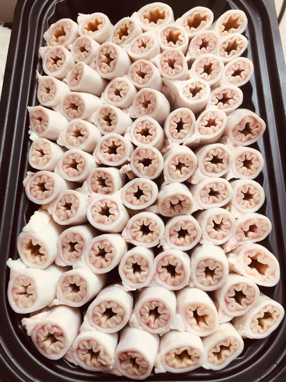 Phần lòng này của heo 'hàng nghìn con mới có một đoạn ngắn', giá 4 triệu đồng/kg người dân vẫn tranh nhau mua: Chuyên gia cảnh báo nguy hiểm! - ảnh 4