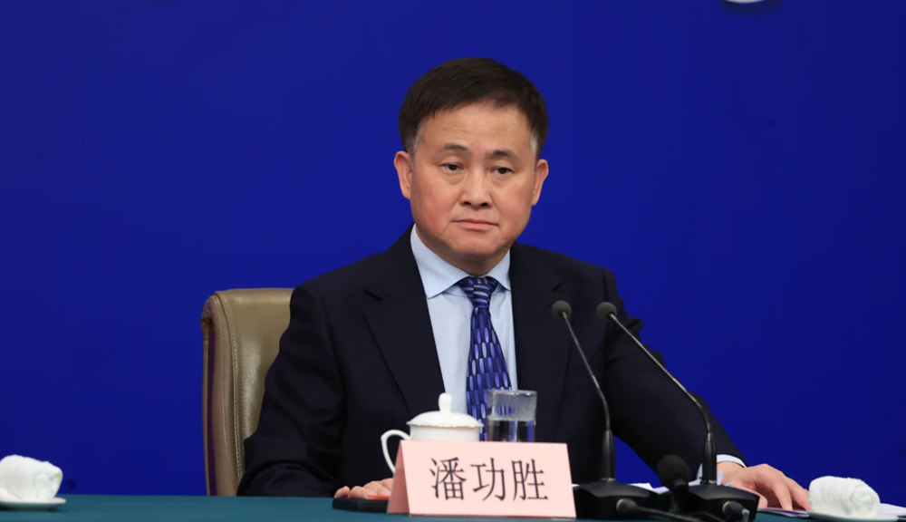 Trung Quốc hạ lãi suất và tỷ lệ dự trữ bắt buộc để cứu kinh tế trước bão thuế quan - ảnh 1