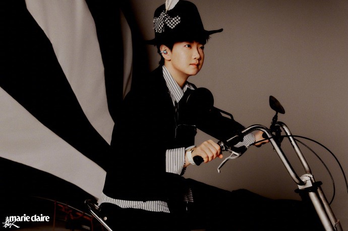 VĐV đại diện châu Á tham gia nghi thức tắt đuốc Olympic Paris: Doanh thu tạp chí hơn 107 tỷ đồng/ngày, lập kỷ lục chưa từng có trong lịch sử Trung Quốc - ảnh 2