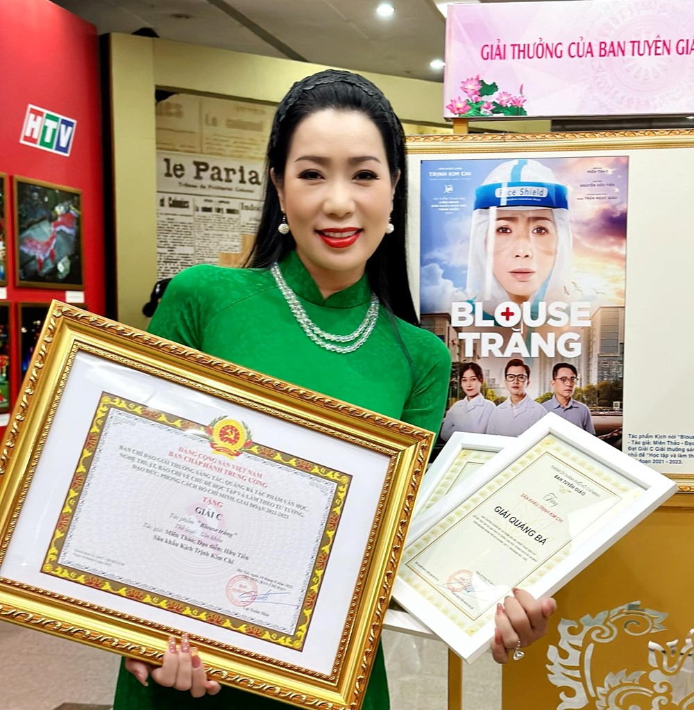 Á hậu Việt Nam đầu tiên được phong NSND, là Phó Chủ tịch Hội sân khấu, lấy chồng đại gia ngành nhựa, U60 có biệt thự 10 tỷ - ảnh 4