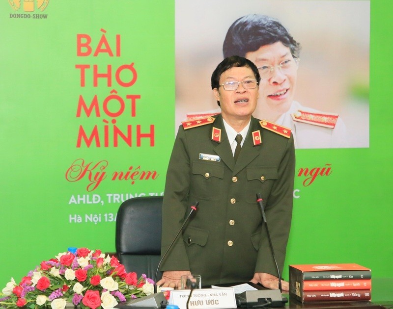 Nhà văn nổi tiếng mang hàm Trung tướng Công an, được phong tặng danh hiệu Anh hùng Lao động, U80 vẫn làm việc không ngừng nghỉ - ảnh 2