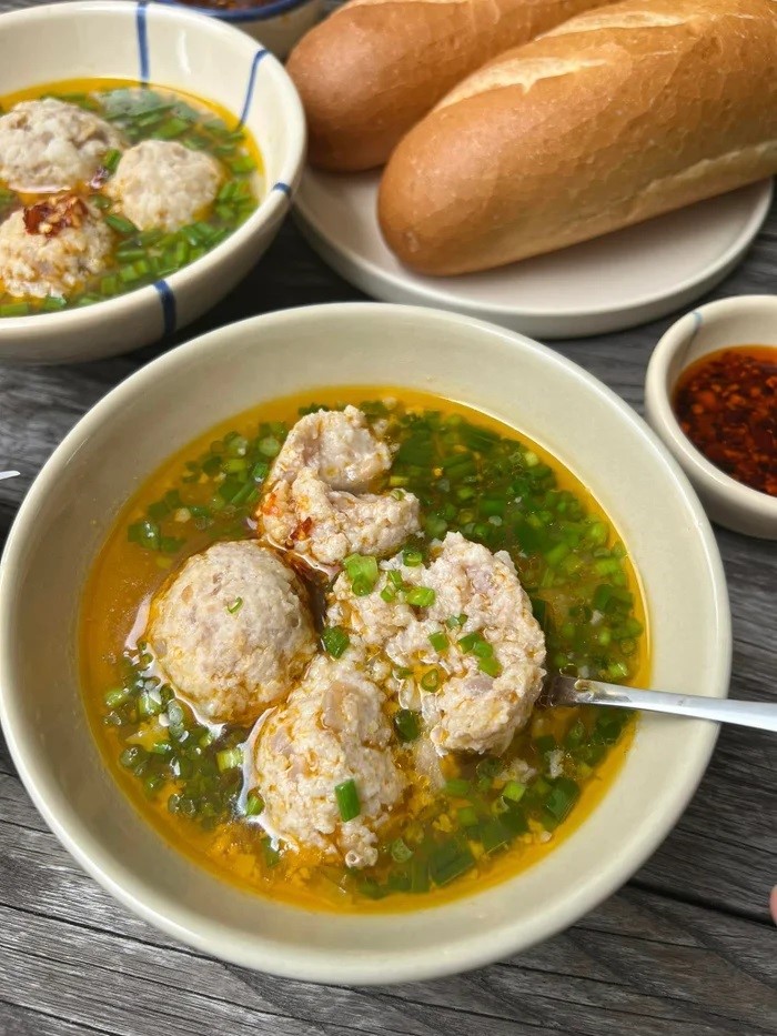 Nữ diễn viên gốc Tiền Giang từ bỏ hào quang làm dâu gia tộc 3.000 tỷ, sống trong biệt thự nguy nga như lâu đài nhưng đặc biệt mê món dân dã này - ảnh 8