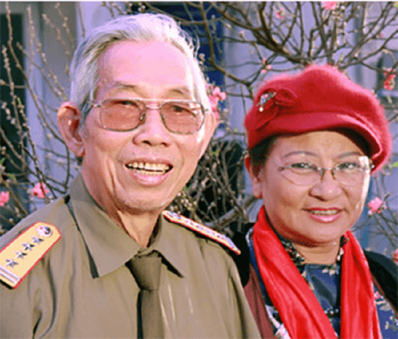 Nam nhạc sĩ mang quân hàm Đại tá sáng tác nhiều bài hát hay nhất về Bác Hồ, vợ là NSƯT, con gái là Diva nổi tiếng cả nước, con trai là DJ - ảnh 4