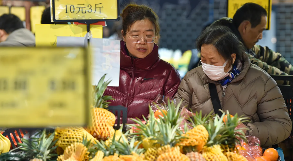Nền kinh tế lớn thứ 2 thế giới lung lay: Người dân hạn chế chi tiêu, khủng hoảng bất động sản ngày càng nghiêm trọng - ảnh 1