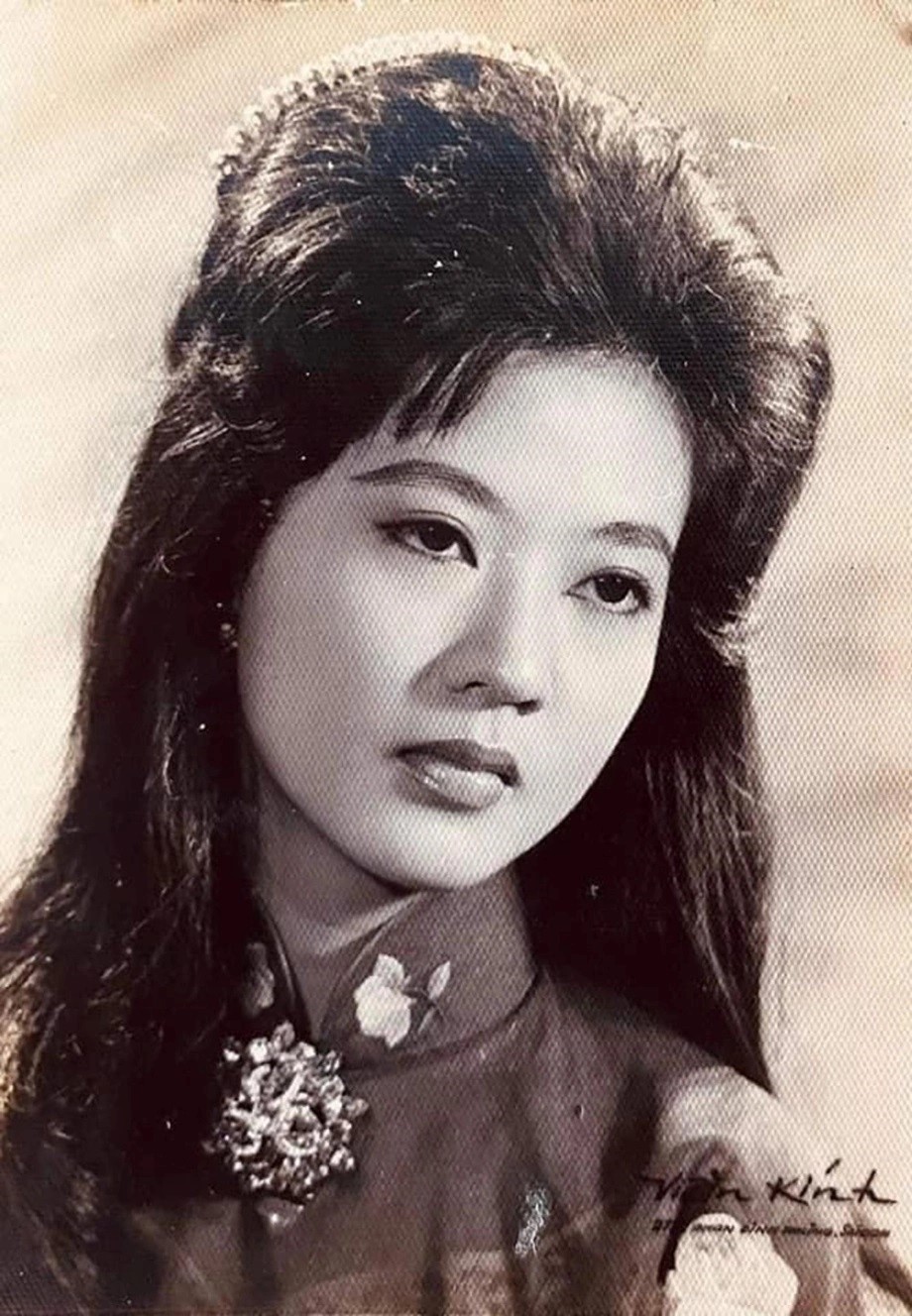 Việt Nam có bốn nữ nghệ sĩ được phong là 'Tứ đại mỹ nhân': Kỳ nữ kịch trường nay là NSND quyền lực, nữ hoàng sân khấu trăm năm có một nhưng vắn số - ảnh 6