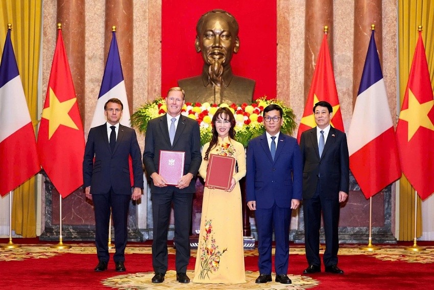 Điểm tin nóng 27/5: Ông Trump khiến dư luận bất ngờ vụ hoãn áp thuế 50% với EU, Vingroup đề xuất xây nhà máy điện gió 4,5 tỷ USD - ảnh 3