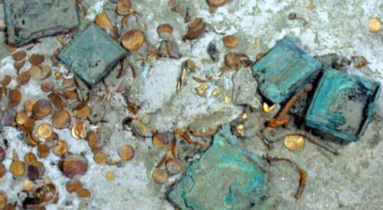 Bị tuyên án 10 năm tù sau khi phát hiện 'kho báu' tiền vàng hơn 60 tỷ đồng - ảnh 2