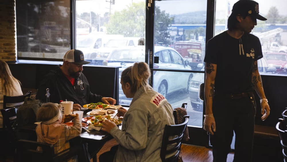 Tàu chở container sang Mỹ bị hủy hàng loạt, 900.000 người bị liên lụy: Chuyện gì xảy ra?  - ảnh 2