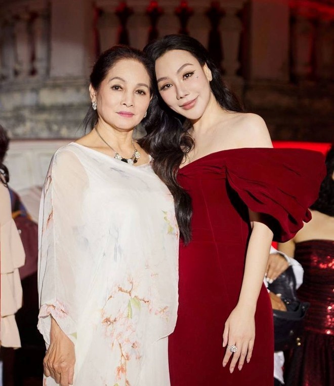 Nữ NSND mang quân hàm Đại tá: Là cô giáo của nhiều NSND, NSƯT, ca sĩ nổi tiếng nhất nhì Việt Nam, U70 hạnh phúc bên chồng cùng nghề - ảnh 3