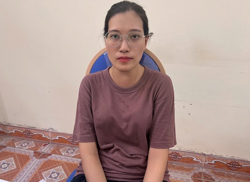 Bắt Nguyễn Thị Thoa sinh năm 1994, thu giữ 4 chỉ vàng loại 9999 cùng tiền mặt - ảnh 1