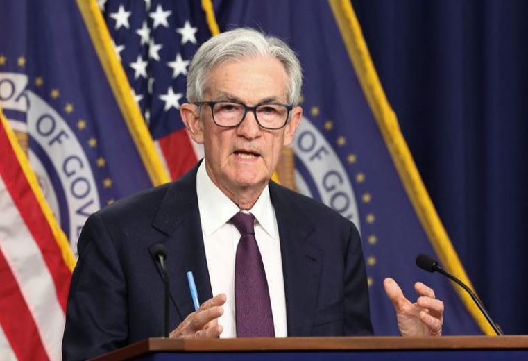 Fed giữ nguyên lãi suất, phát tín hiệu có thể cắt giảm thêm hai lần trong năm nay - ảnh 2