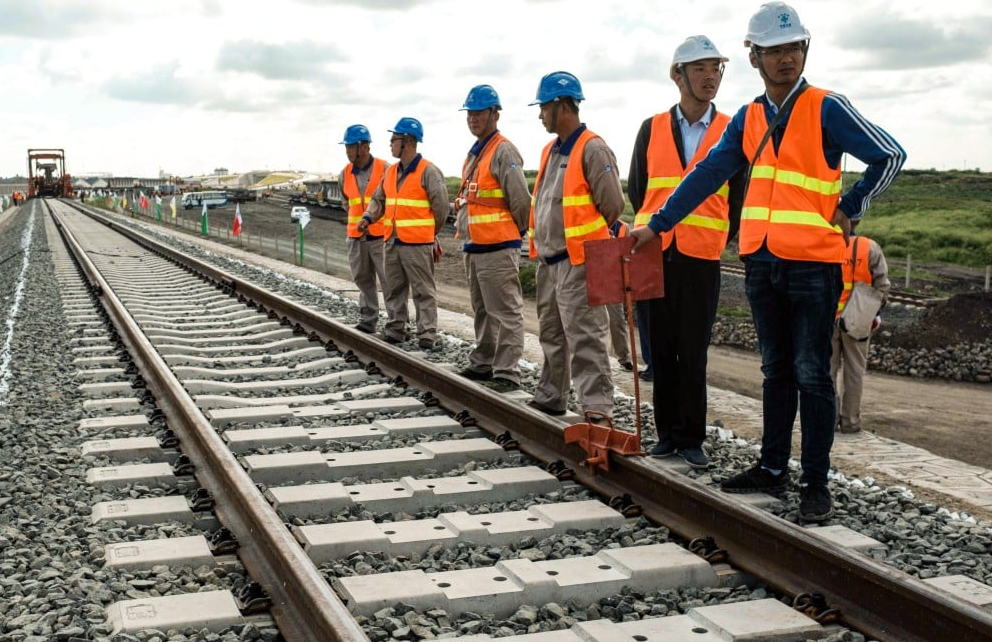 Nhà thầu Trung Quốc tuyên bố tái khởi động dự án mở rộng tuyến đường sắt sau nhiều năm đắp chiếu, tổng vốn đầu tư 138.000 tỷ đồng - ảnh 1