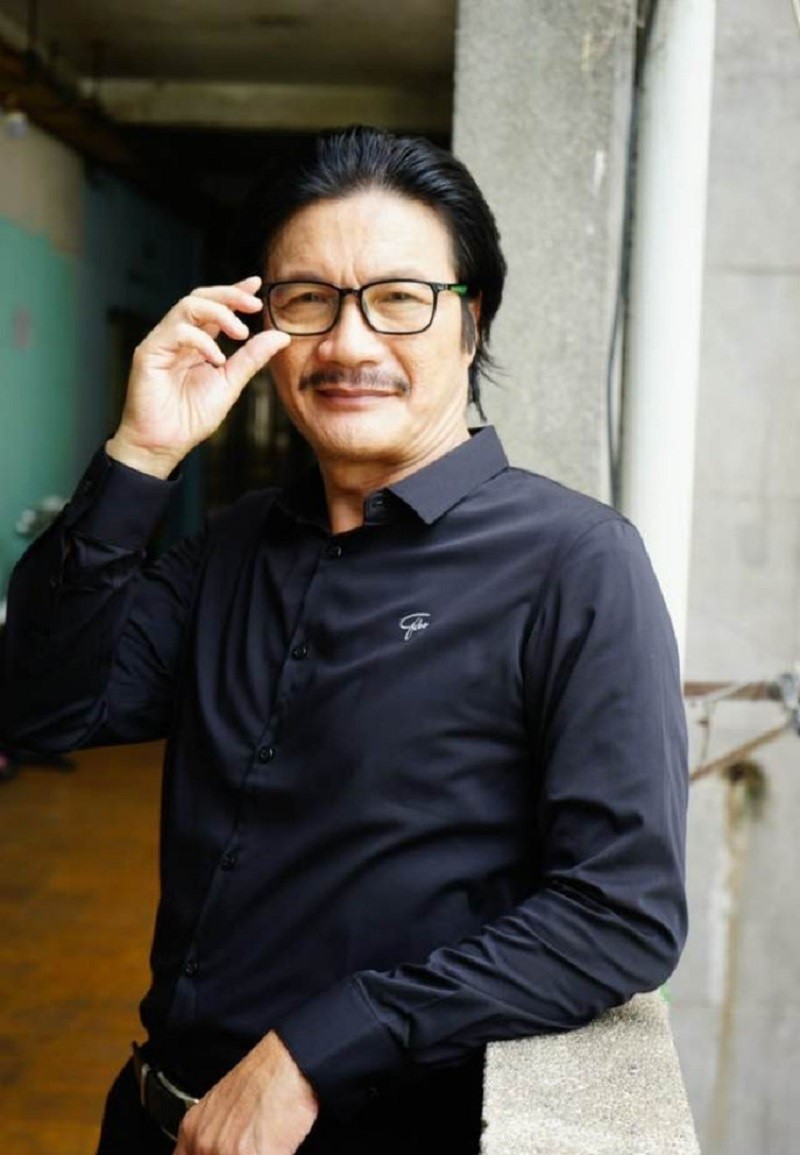 Nam NSƯT từng du học Nga, là thầy của Trấn Thành và nhiều sao Vbiz, U70 sống kín tiếng bên vợ kém 22 tuổi - ảnh 1