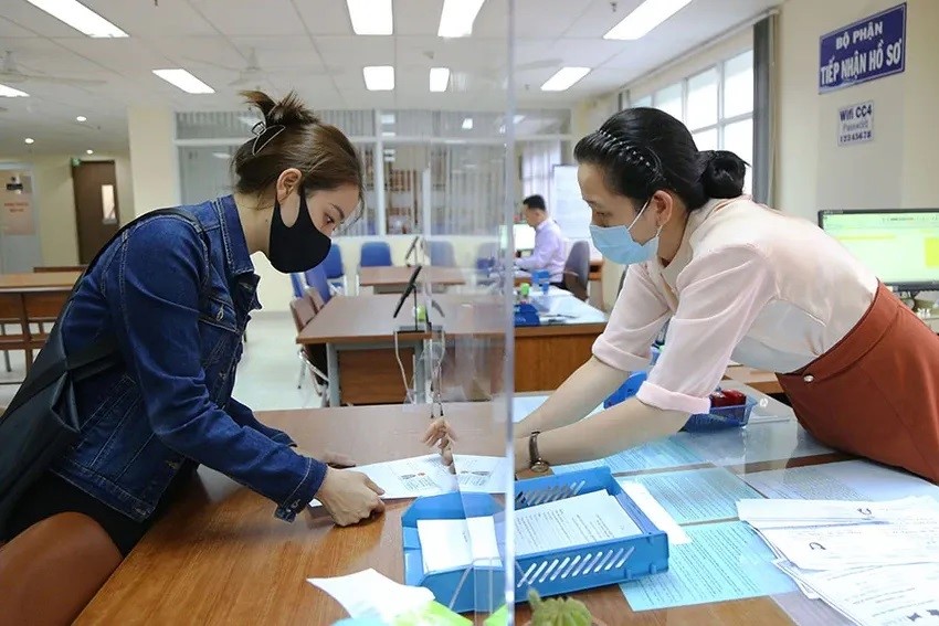 Từ thứ Ba tuần sau, người dân đi công chứng giấy tờ bắt buộc phải làm một việc - ảnh 1