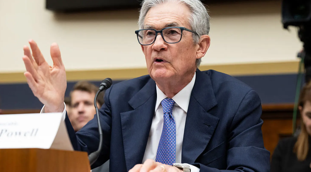 Bất chấp chỉ trích từ ông Trump, Chủ tịch Fed ra tuyên bố rắn về lãi suất - ảnh 1