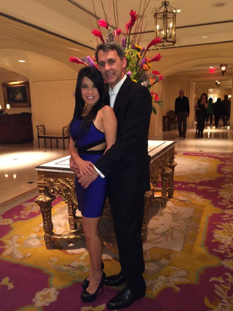 Ca sĩ Quang Lê cầu cứu tỷ phú Mỹ - ảnh 1