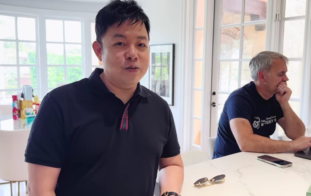 Ca sĩ Quang Lê cầu cứu tỷ phú Mỹ - ảnh 2