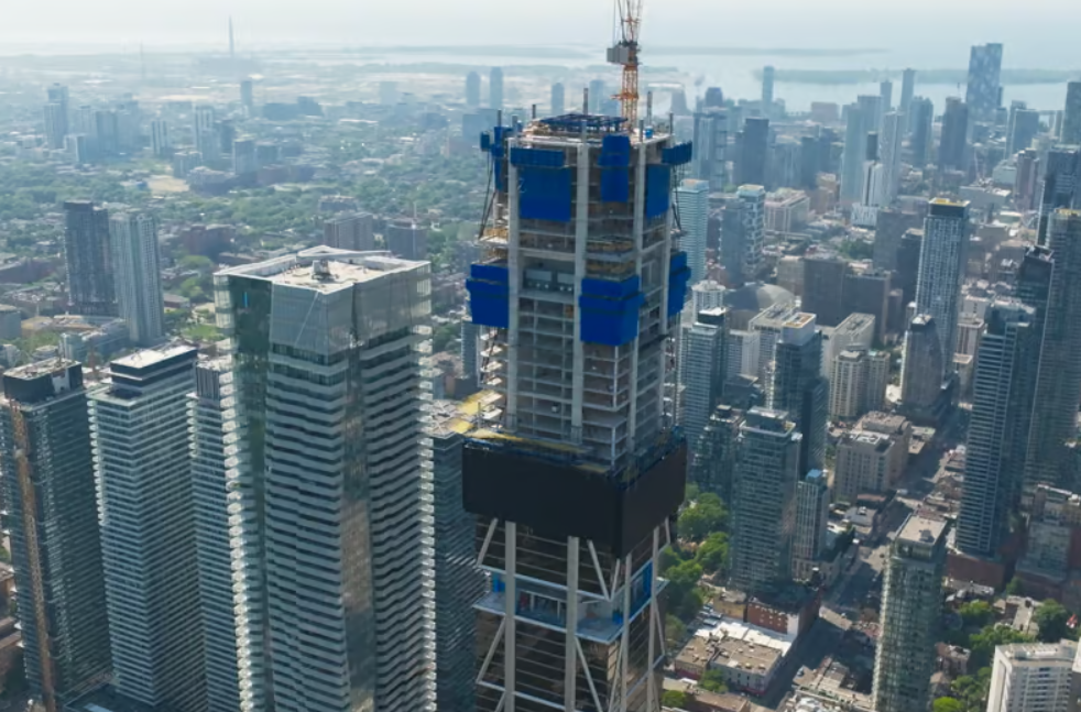 Lên kế hoạch xây dựng dự án tòa nhà chọc trời cao hơn 300m giữa trung tâm thành phố, vốn đầu tư 52.000 tỷ đồng - ảnh 1