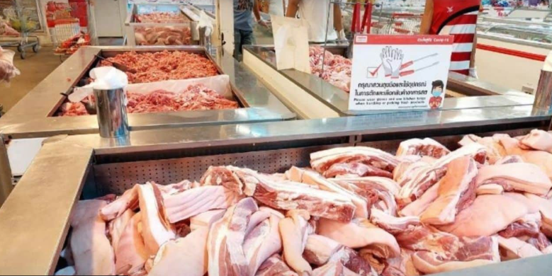Thịt lợn Mỹ tràn ngập nền kinh tế lớn thứ 2 Đông Nam Á: Hơn 100.000 người lo thất nghiệp ‘sau một đêm’, Chính phủ bị chỉ trích dữ dội - ảnh 1