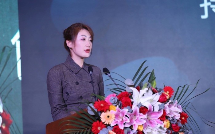 Cha mất để lại khối tài sản 52.000 tỷ đồng, nữ thừa kế bất ngờ bị kiện bởi ba người 'con riêng' - ảnh 1