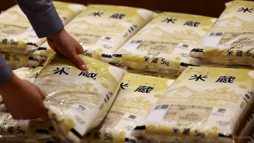 Giá gạo tăng gần 100%, Thủ tướng có thể từ chức sau chưa đầy 1 năm: Chuyện gì xảy ra ở siêu cường châu Á? - ảnh 1