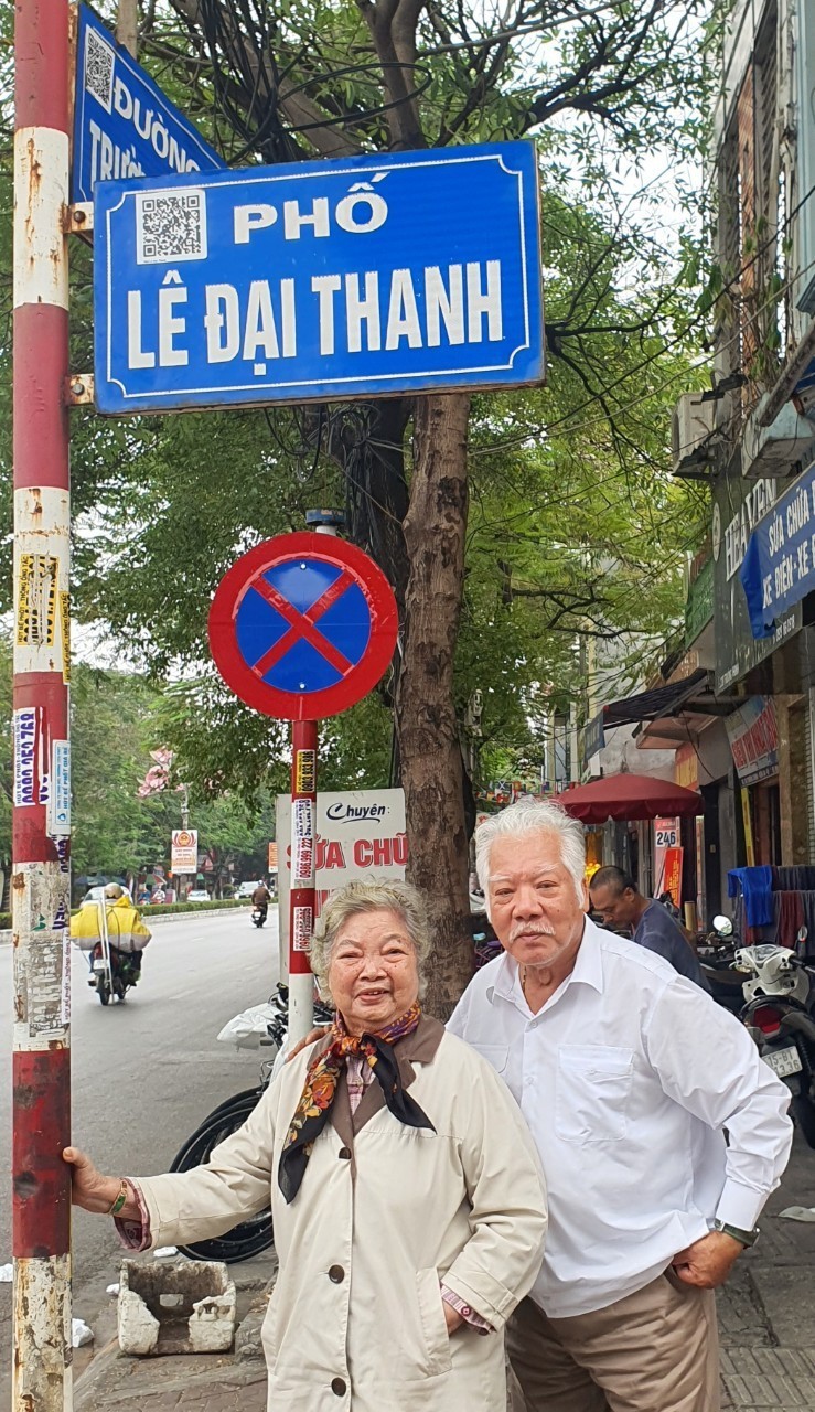 Nam NSND là giọng đọc vàng từng được trò chuyện với Đại tướng Võ Nguyên Giáp, có cha là nhà thơ nổi tiếng, chị NSƯT cùng 3 cháu gái đều là 'đại mỹ nhân' - ảnh 2