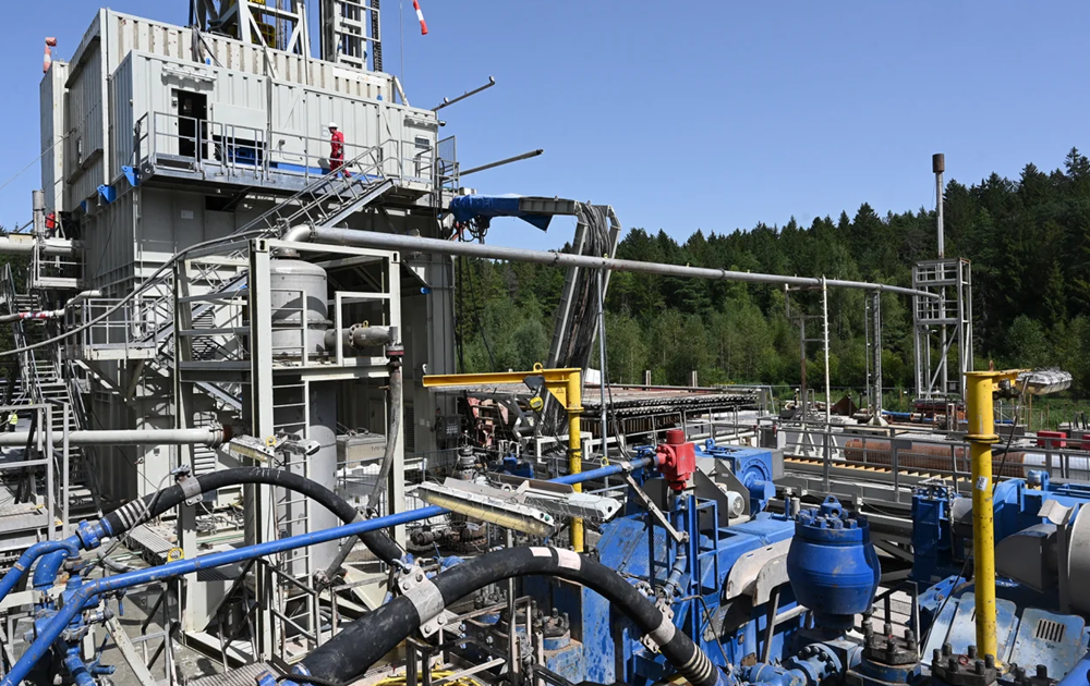 Phát hiện 'kho báu' khổng lồ đủ dùng 17 tỷ năm, đội ngũ chuyên gia lập tức huy động công nghệ cao 'khoan thủng' lòng đất để tiếp cận - ảnh 3