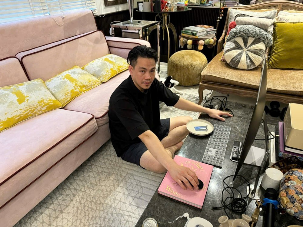 Bên trong ngôi nhà của NTK Nguyễn Công Trí vừa bị bắt - ảnh 8