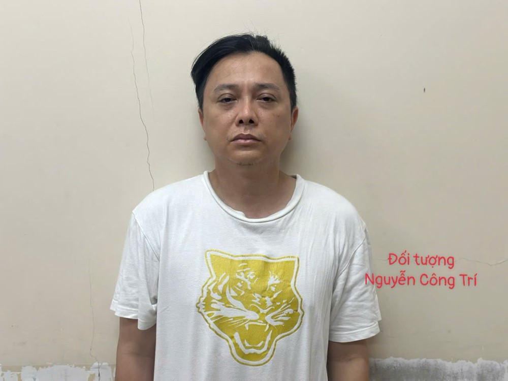 Bên trong ngôi nhà của NTK Nguyễn Công Trí vừa bị bắt - ảnh 7