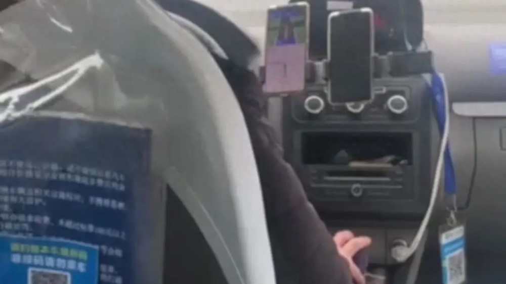 Nam sinh 19 tuổi uống thuốc sâu tự tử sau khi chuyển nhầm 3,6 triệu đồng tiền taxi, gia đình khởi kiện tài xế, luật sư cấp cao khẳng định: 'Rất khó định tội' - ảnh 4