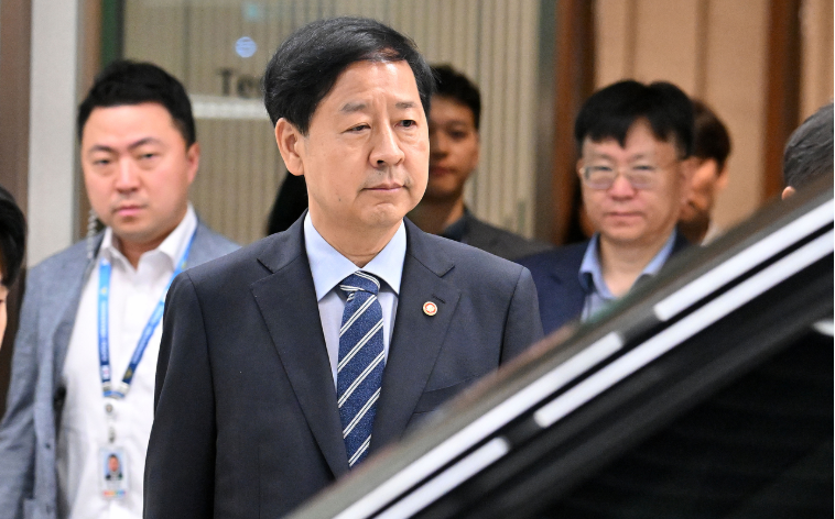 Bị Mỹ hoãn phút chót cuộc đàm phán quan trọng, quốc gia châu Á tính rót 100 tỷ USD gỡ thế bí - ảnh 1