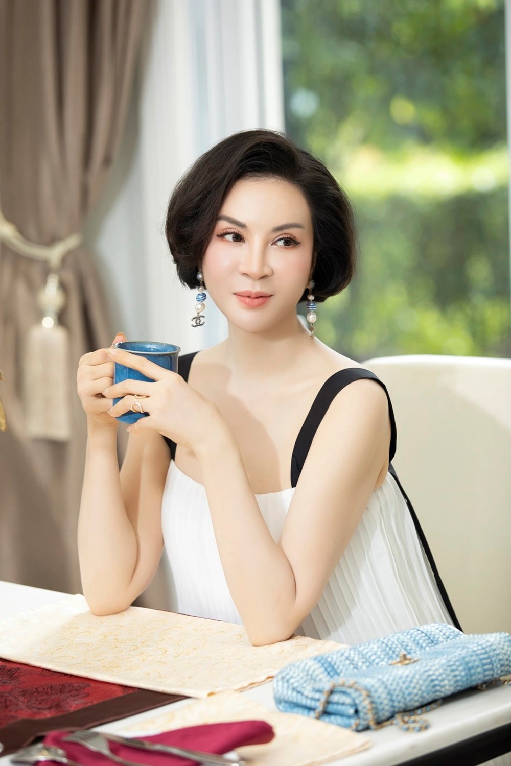 'Nữ hoàng ảnh lịch' nổi tiếng Việt Nam một thời: 16 tuổi đạt giải Vàng danh giá, ngoài 50 trở thành bà chủ lớn, sống trong biệt thự rộng 800m2 - ảnh 4