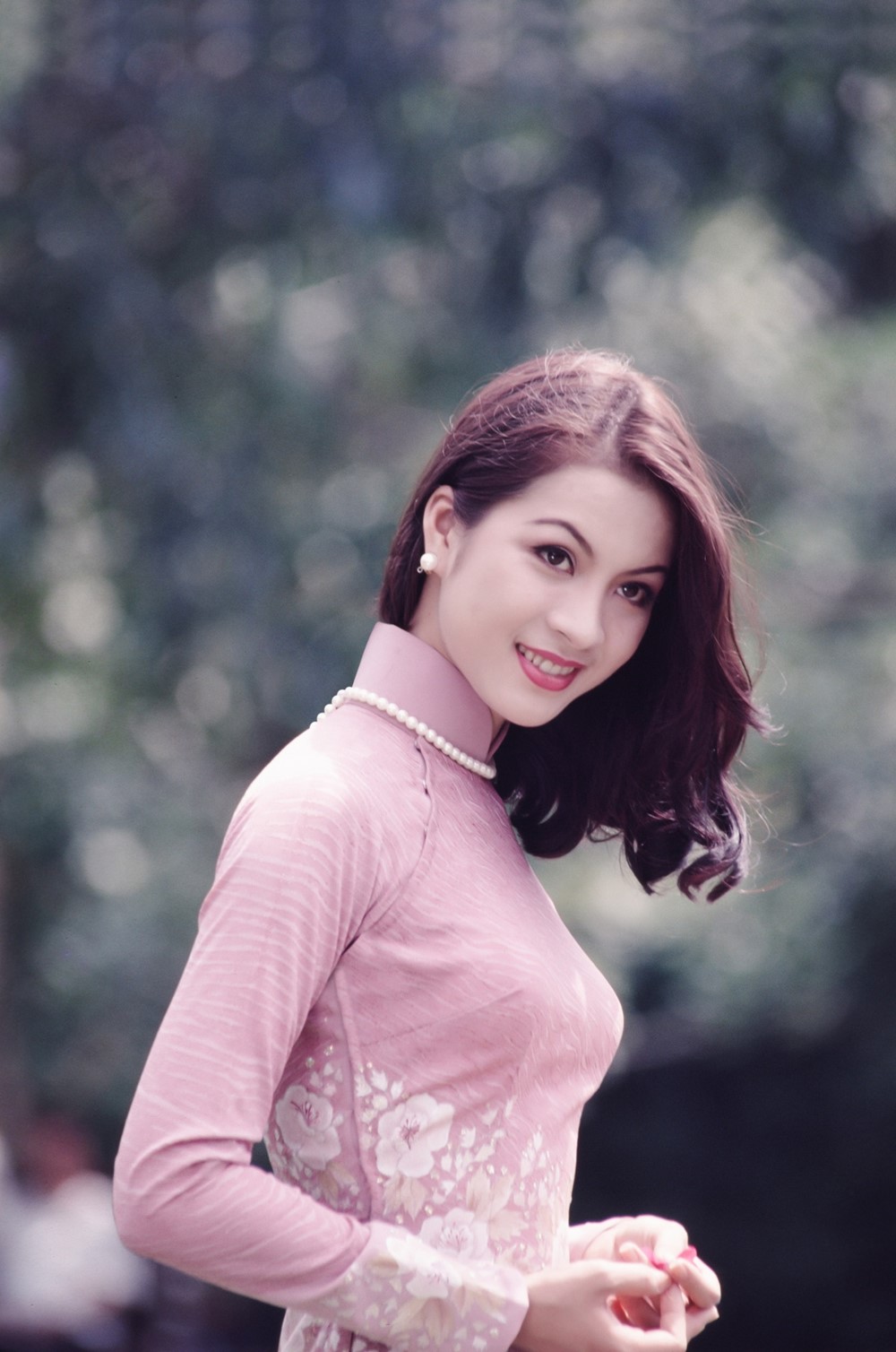 'Nữ hoàng ảnh lịch' nổi tiếng Việt Nam một thời: 16 tuổi đạt giải Vàng danh giá, ngoài 50 trở thành bà chủ lớn, sống trong biệt thự rộng 800m2 - ảnh 3