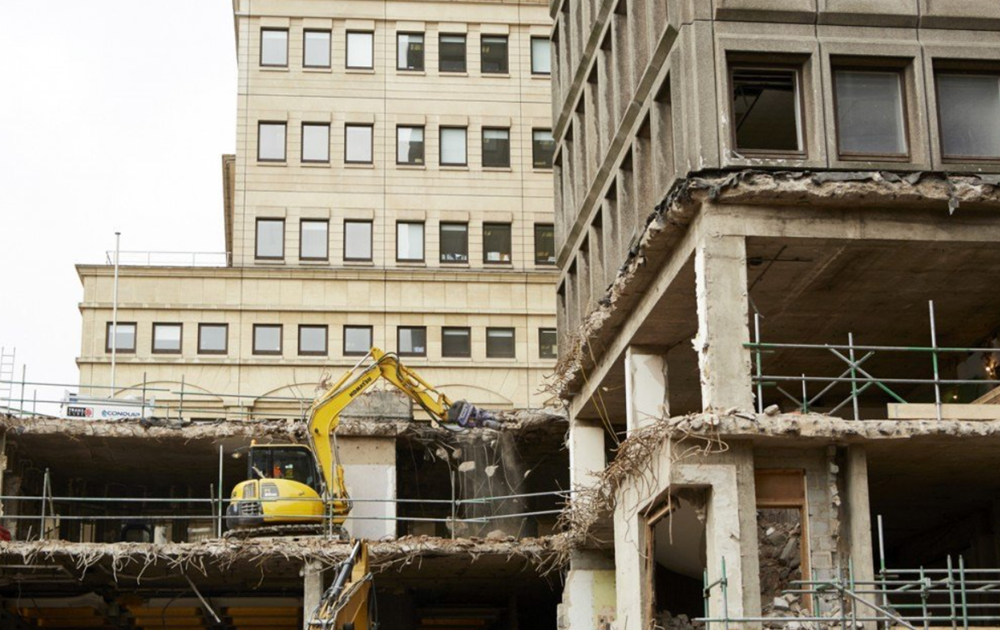 Phá bỏ tòa nhà 22 tầng giữa trung tâm thành phố để triển khai siêu dự án 2.000 tỷ đồng - ảnh 1