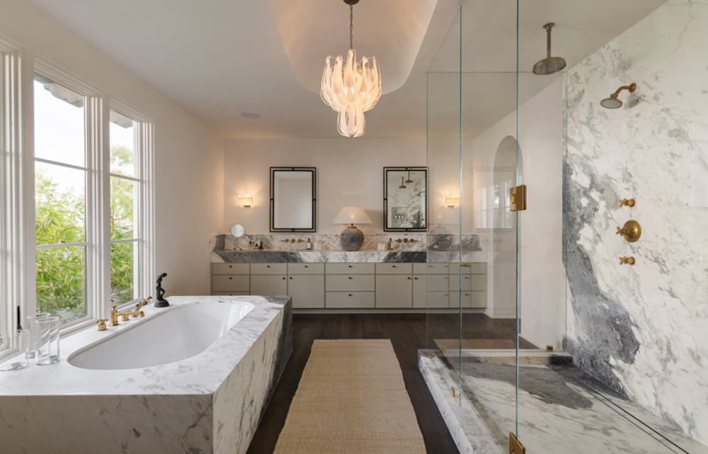 Căn biệt thự trên đồi của cặp vợ chồng bán thành công với giá hơn 310 tỷ đồng, người mua là diễn viên nổi tiếng  - ảnh 4