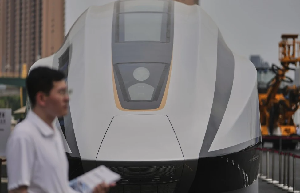 Phát hiện núi nợ hơn 800 tỷ USD đằng sau hệ thống đường sắt cao tốc 48.000km của Trung Quốc, chuyện gì đã xảy ra? - ảnh 1