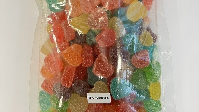 Đột kích căn nhà 3 tầng, phát hiện số lượng lớn thạch, bánh quy cho trẻ em pha cần sa khiến dư luận phẫn nộ - ảnh 3