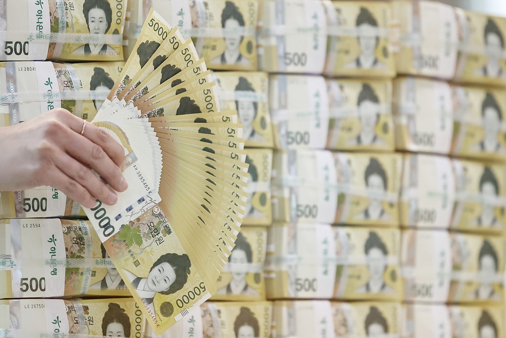 Nền kinh tế lớn thứ tư châu Á nợ ngập đầu, ‘còng lưng’ trả lãi vay gần 578.000 tỷ đồng - ảnh 1