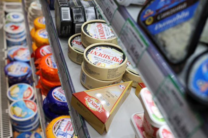 Trung Quốc 'giáng đòn' vào sản phẩm sữa nhập khẩu từ EU, chiến tranh thương mại toàn cầu lại nóng - ảnh 1