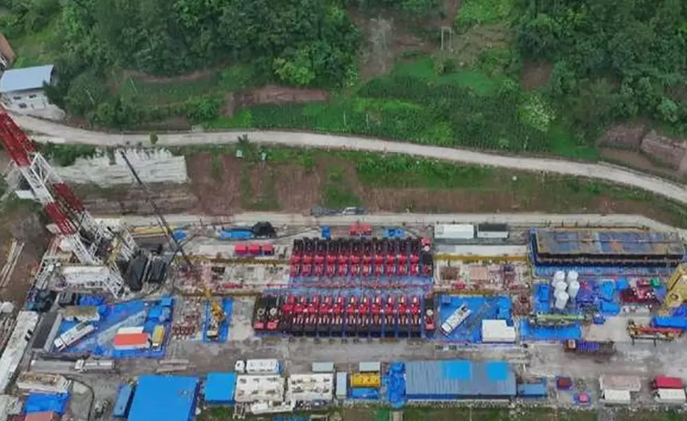 Phát hiện 'kho báu' ở khu vực giáp ranh 2 tỉnh-thành phố, đội ngũ chuyên gia lập tức huy động công nghệ cao 'khoan thủng' lòng đất để tiếp cận - ảnh 1