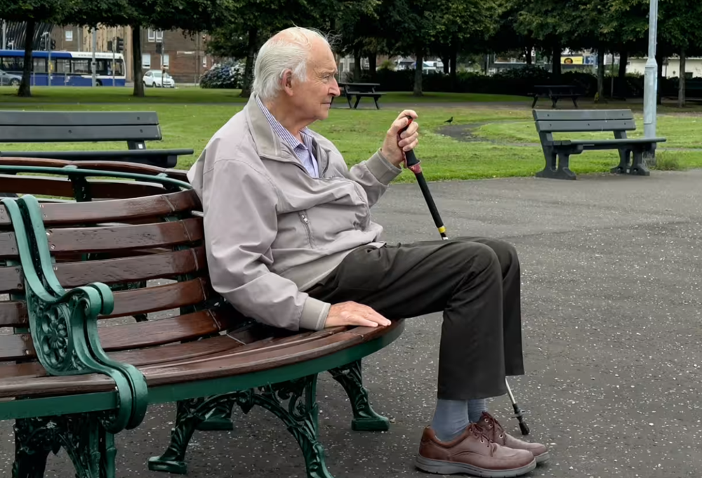 Cha mất, mẹ kế và con riêng chiếm tài sản hơn 52 tỷ đồng: Chúng tôi phải làm sao? - ảnh 1