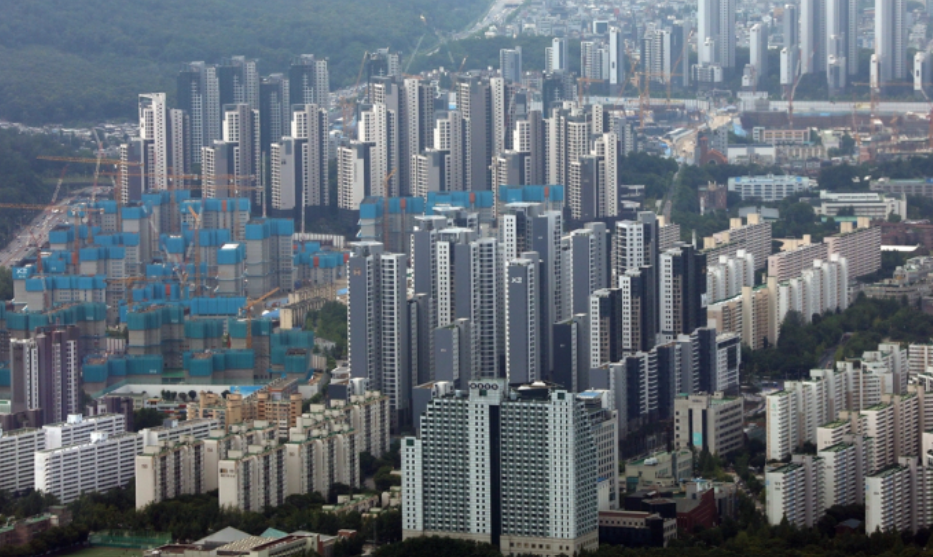 56.000 căn nhà nằm trong tay người Trung Quốc khiến người dân bất bình, siêu cường châu Á ra lệnh khẩn chưa từng có - ảnh 1