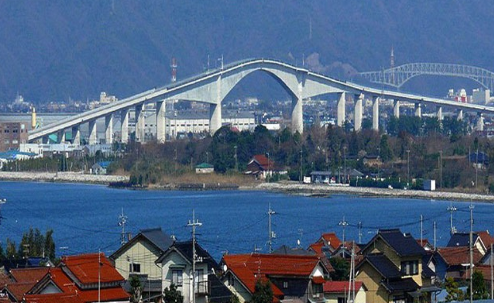 Quốc gia châu Á hoàn thiện thành công siêu cầu ‘dốc đứng’ hơn 5.000 tỷ đồng, đạt bước tiến mới cho ngành kỹ thuật - xây dựng - ảnh 2