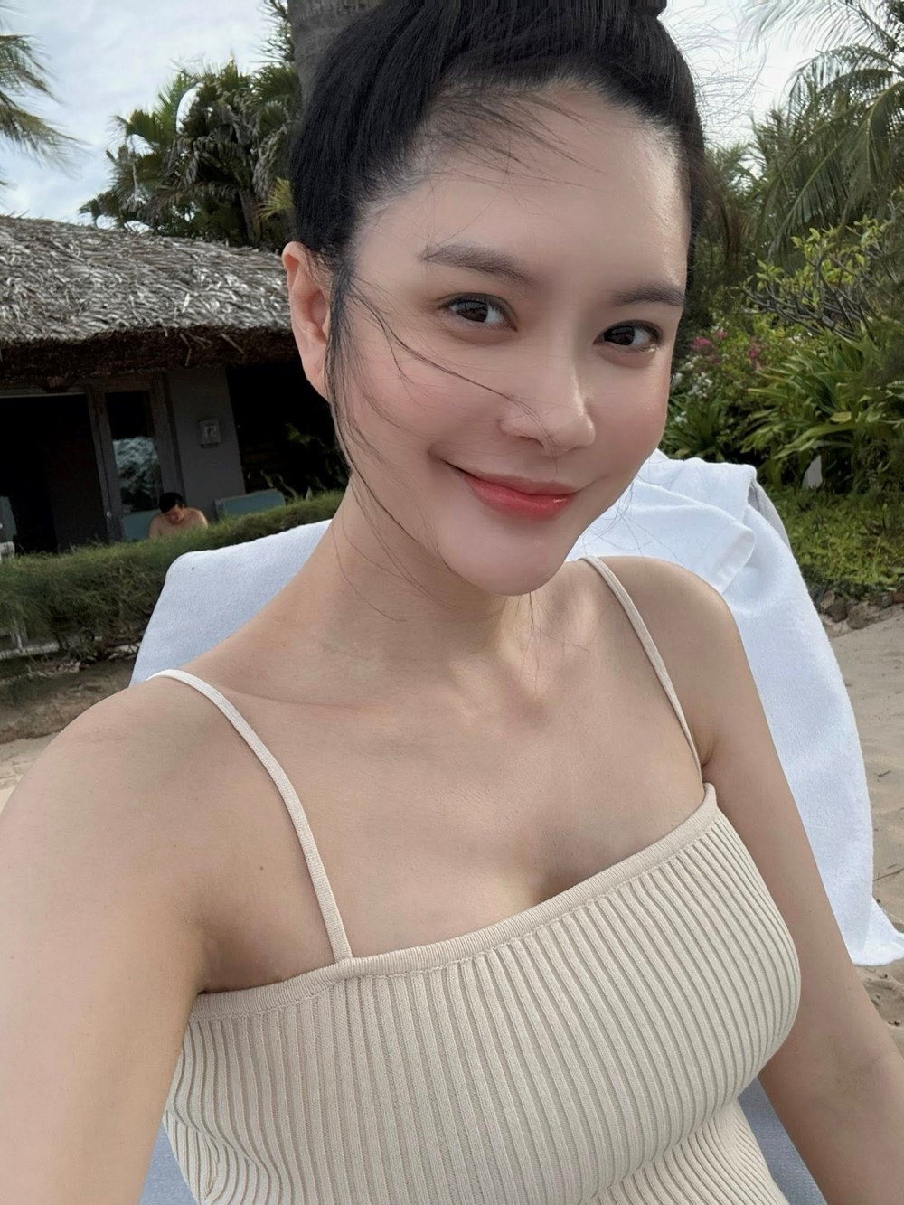 'Đại gia quận 7' Đoàn Di Băng ra thông báo nóng trên kênh 1,9 triệu người theo dõi - ảnh 2