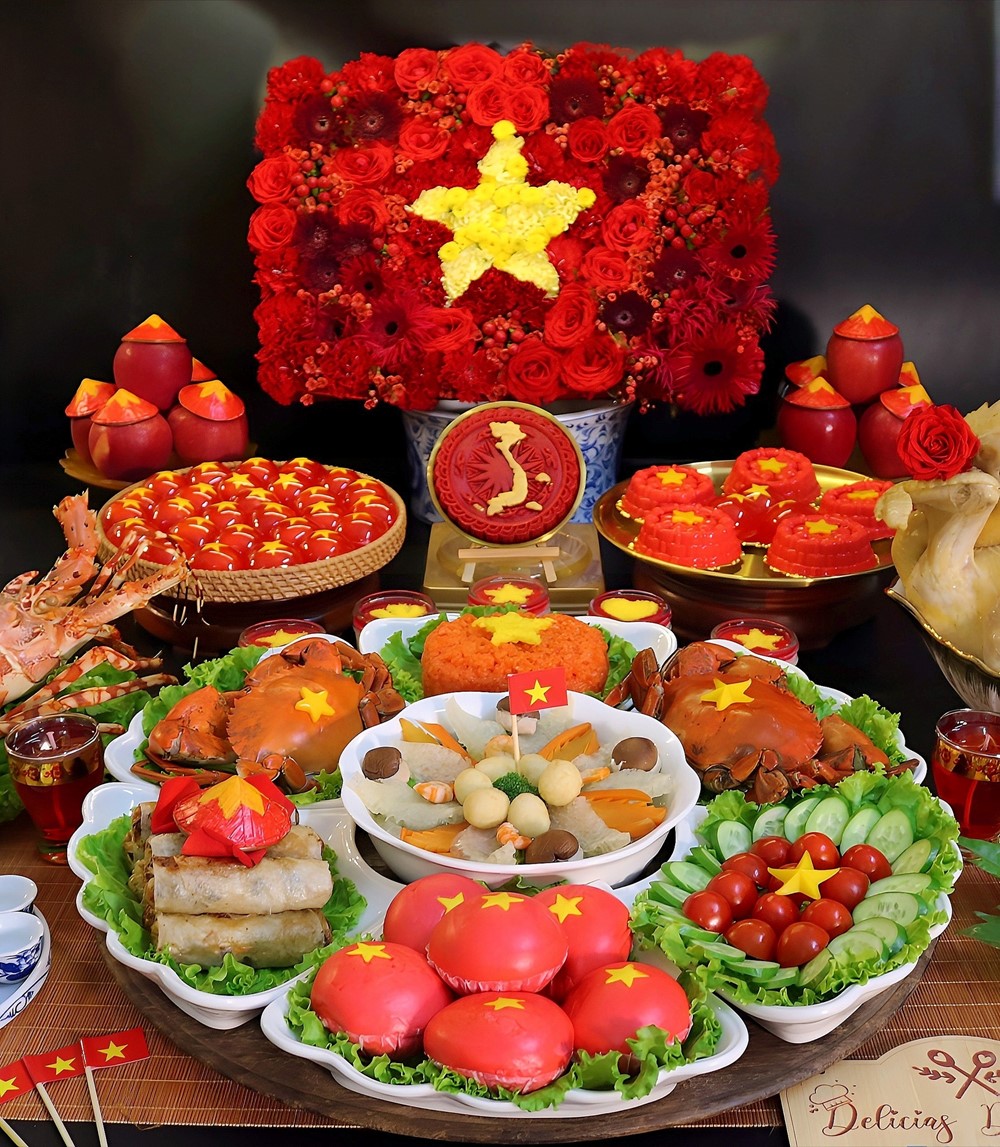 Mẹ đảm Hà Nội gây bão MXH với mâm lễ Rằm tháng 7 đẹp đỉnh, nghe tên từng món ăn cũng đủ thấy kỳ công - ảnh 1