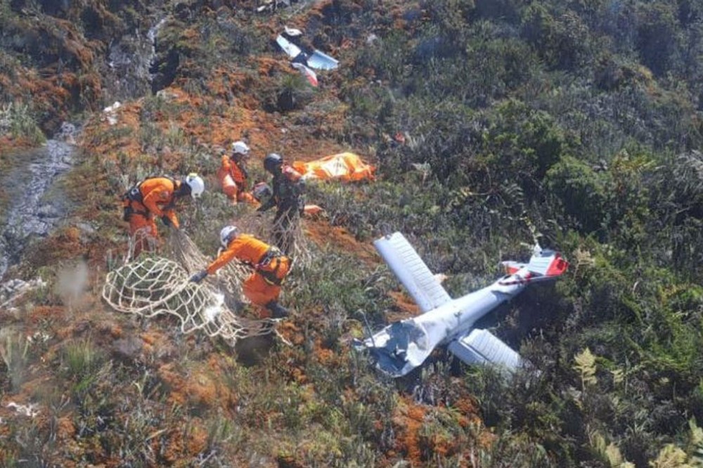 Rơi máy bay trực thăng quân sự, toàn bộ phi hành đoàn và hành khách thiệt mạng thương tâm - ảnh 2