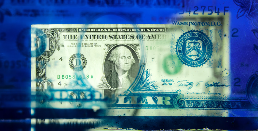 Đồng USD từng mất 'quyền lực' với tốc độ không tưởng, chuyện gì đã xảy ra? - ảnh 1