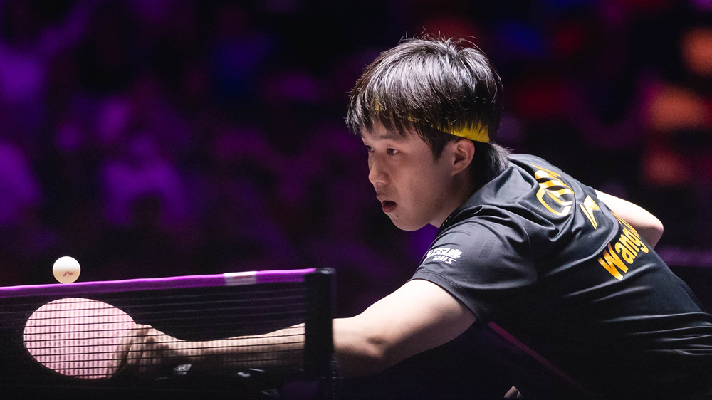 'Nhà vua' tái xuất: Tay vợt bóng bàn Wang Chuqin thắng áp đảo 4-0, trở lại ngôi số 1 thế giới - ảnh 1