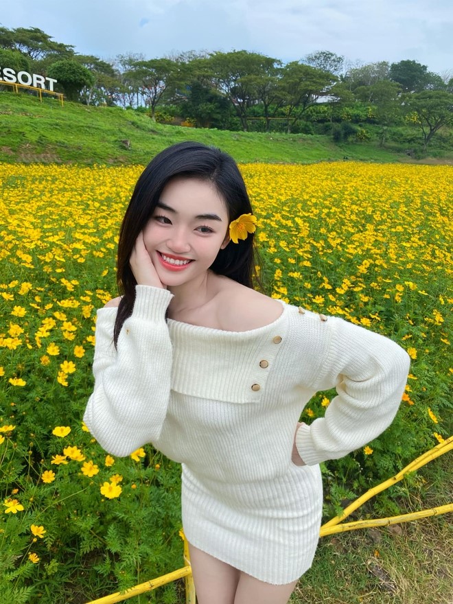 Nhan sắc đời thường và gia cảnh đặc biệt của Tân Hoa hậu Hòa Bình Việt Nam - ảnh 6